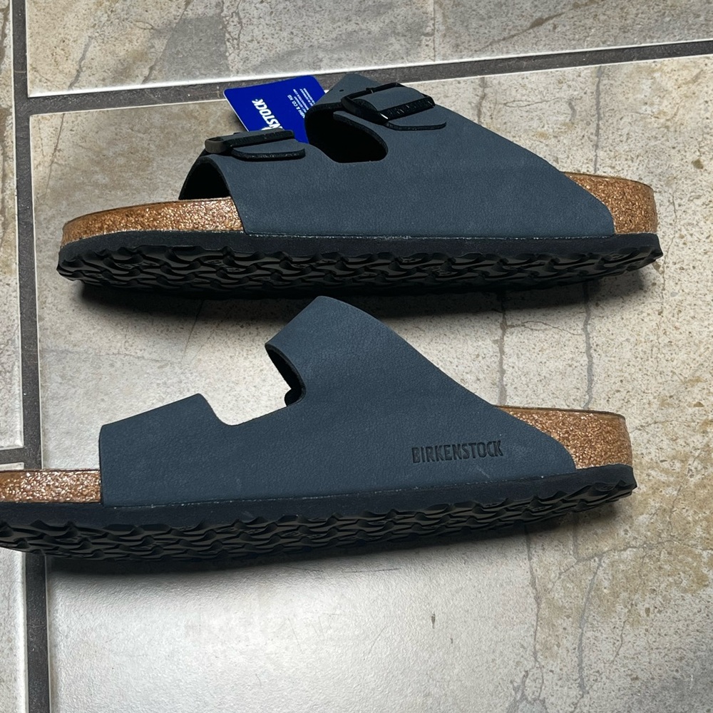 NEW Birkenstock Arizona Sandals - Picture 2 of 9
